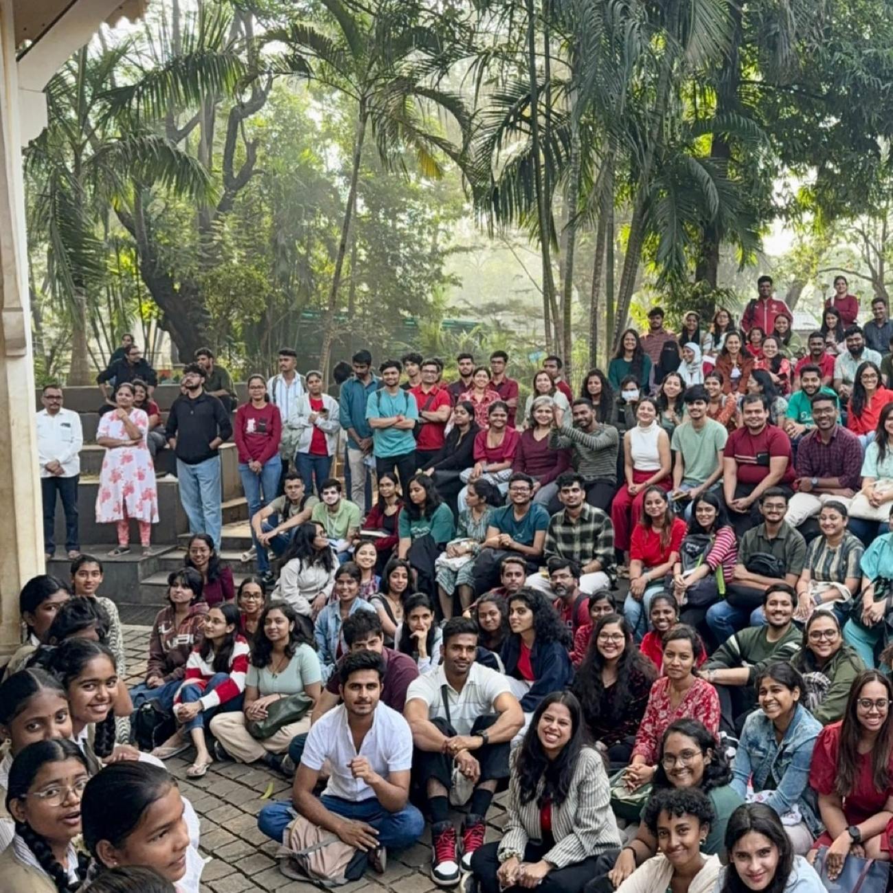 A large crowd of Mumbai Bookies readers